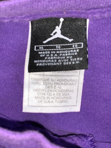 CAMICIA AIR JORDAN RETRO 8 OG VIOLA TAGLIA XL PETTO PIT TO PIT 27" LUNGHEZZA 30" - Foto 5 di 5