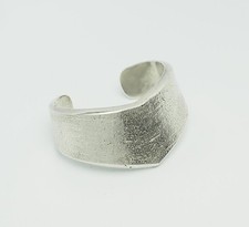Hanson Moogie Smith Navjao Native American modern sterling silver bracelet