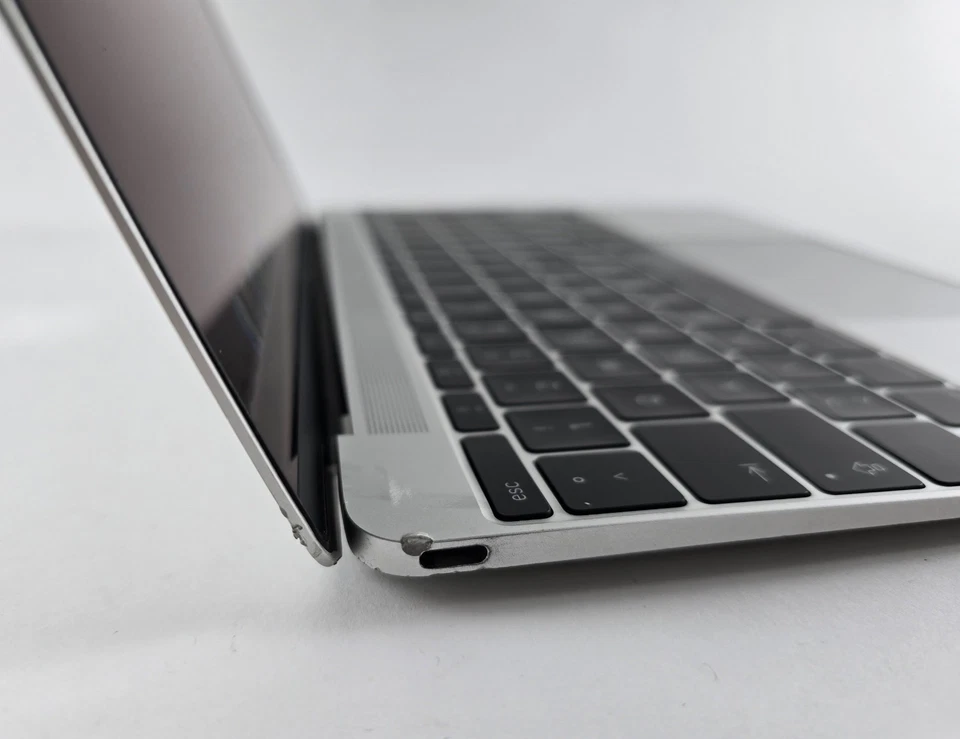 Apple Macbook 12" Retina 2016 1.1Ghz core m3 8GB RAM 256GB SSD Silber MwSt. #71 - Bild 4 von 4