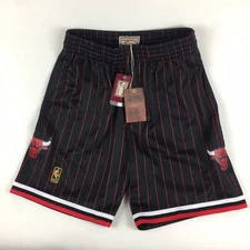 Mitchell & Ness Chicago Bulls Alternate Swingman Shorts 96-9 7 Men’s Size L