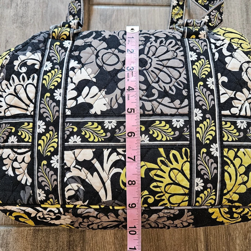 Juego de 3 monederos barrocos cuadrados Vera Bradley, cierre giratorio y billetera triple Foto 3 de 4