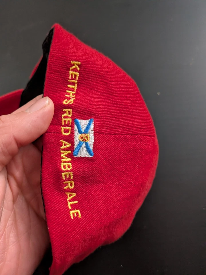Gorra Alexander Keith's Nueva Escocia Cervecería Rojo Ámbar Ale Flex Fit L/XL Roja Foto 4 de 4