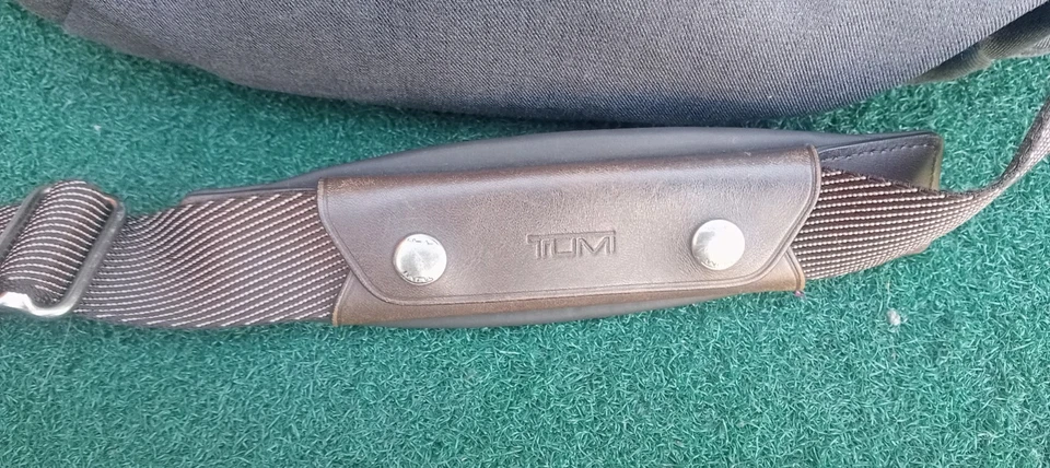 Maletín delgado TUMI Alpha Bravo YUMA tamaño portátil cuero nailon Foto 3 de 4