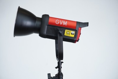 GREAT Video Maker Pro SD300B Bi-Color LED Monolight