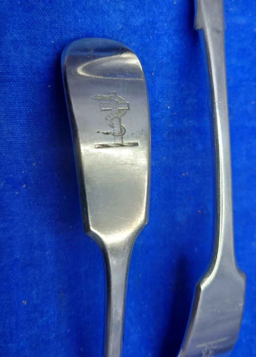 Pair Victorian Martin Hall Co Sauce Ladles Fiddle Pattern Armorial Crest :377