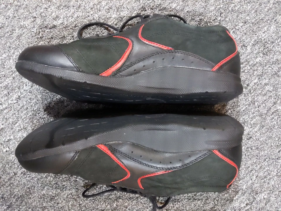 Barefoot Freedom by Drew Women's Elite Sneaker Shoe Black Red Trim Size 10N  - Image 3 of 4