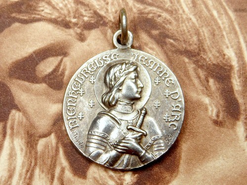 Blessed Joan of Arc, Jeanne D'Arc. By Tschudin. French Antique Religious Medal. - Picture 3 of 5