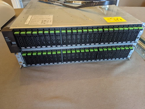 Fujitsu Eternus DX80 S2 + Expansion shelf