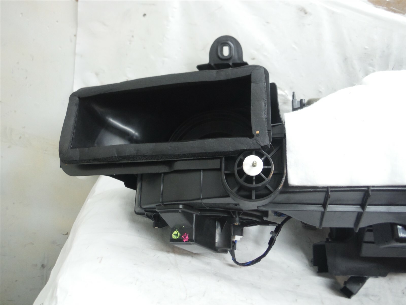 2017-2019 MASERATI GHIBLI S Q4 A/C VENTING DUCT SYSTEM W ACTUATORS OEM 670038354