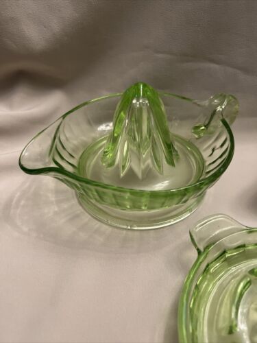 3 Vintage Glass Reamers Juicers Vaseline + Sunkist - Picture 3 of 7