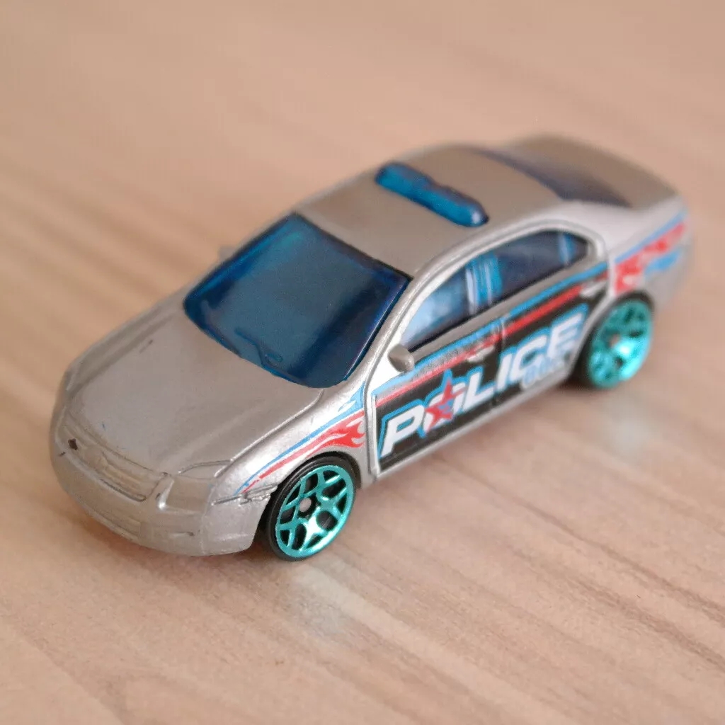 2017 FORD FUSION POLICE 06 HOT WHEELS DIECAST CAR TOY eBay