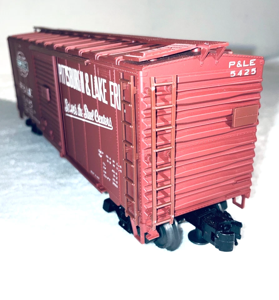 40' Sliding Door Box Car: Pittsburgh & Lake Erie #5425 (Atlas #0503-1, O Gauge) - Image 4 of 4
