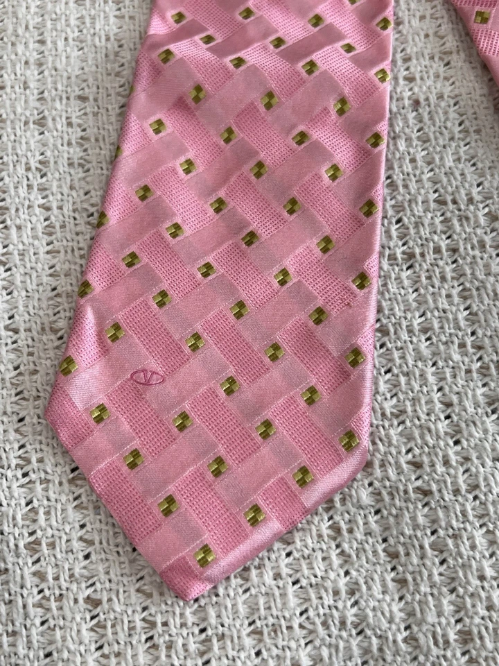 Valentino Men's Light Pink Pattern Striped Silk Neck Tie Made In Italy w/ Logo - Image 3 of 4