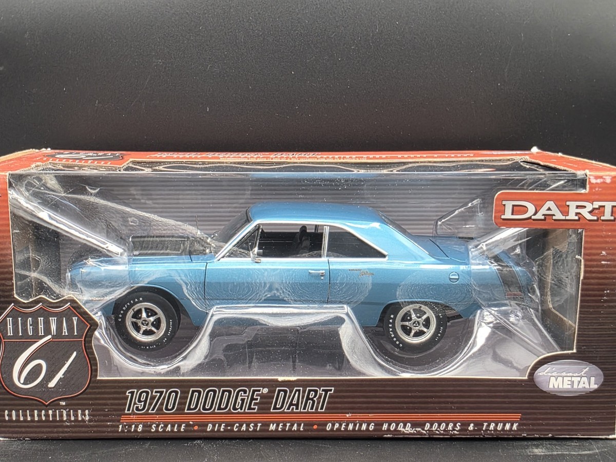 Highway 61 DCP 1970 Dodge Dart Swinger Blue 50512 1:18 Scale