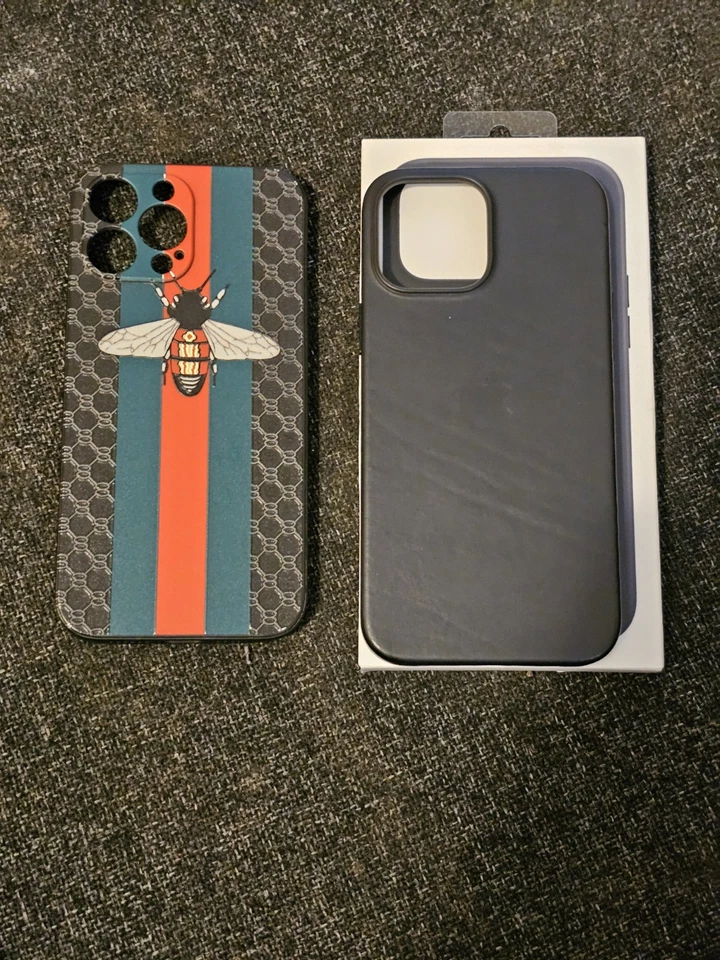 Original Apple iPhone 13 Pro Max Leather Case (dark blue) + Gucci case - Bundle - Image 3 of 4