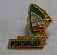 pin's PLANCHE A VOILE PONTARLIER WIND SURF WINDSURF WINDSURFING vintage pin