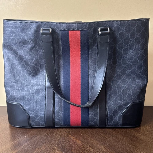 Borsa Gucci GG Supreme linea Sherry rivestita in tela