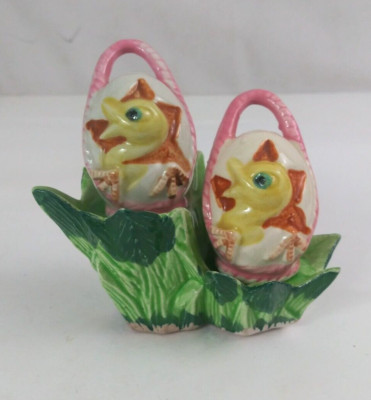 Vintage Baby Chicks Hatching Egg Baskets In Grass Nest Salt & Pepper Shaker Set