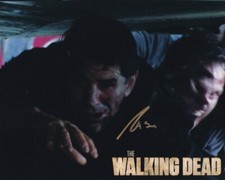 TASO N. STAVRAKIS signed Autogramm 20x25cm WALKING DEAD in Person autograph COA