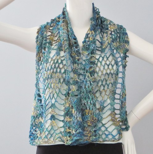 Nuevo Hecho a Mano Crochet Azul Amarillo Suave Acrílico Piña Caricias Bufanda Chal Envolvente - Imagen 4 de 7