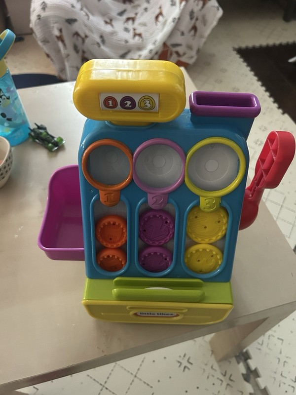 Pre Loved Little Tikes 1-2-3 coin/card register