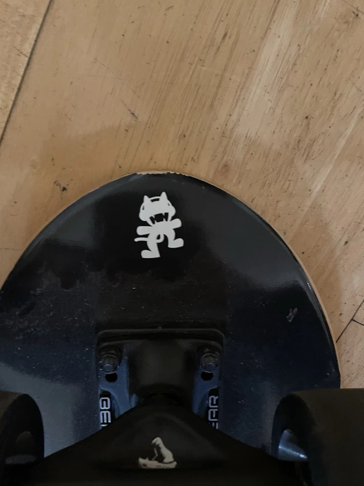 Monopatín Monstercat x Landyachtz Solstice Cruiser Foto 4 de 4