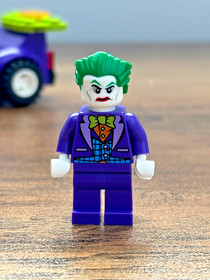LEGO The Joker Minifigure Hammer Accessory & Car Batcave Attack Set 10763 Toy