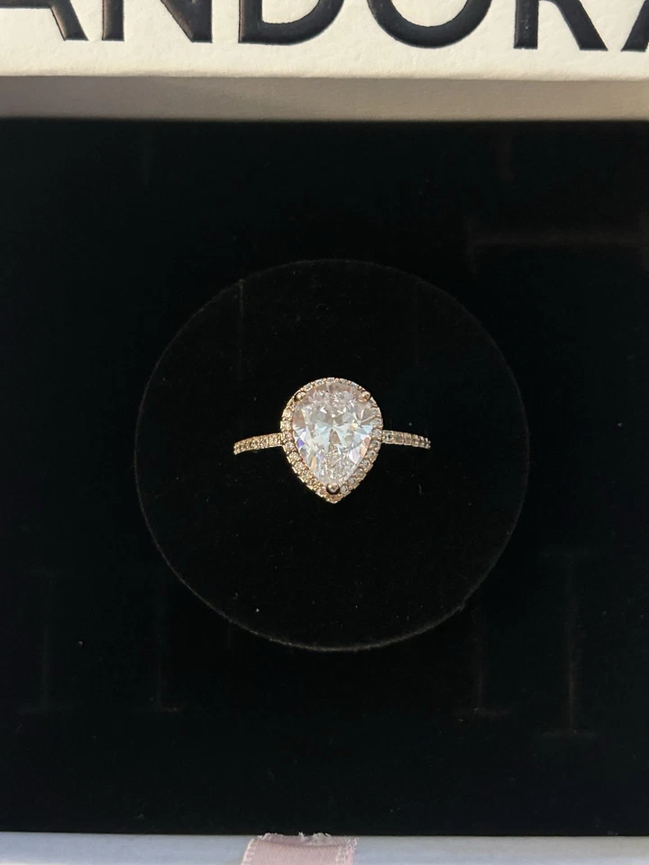 Auténtico Anillo Pandora Brillante Lágrima Halo Foto 2 de 4