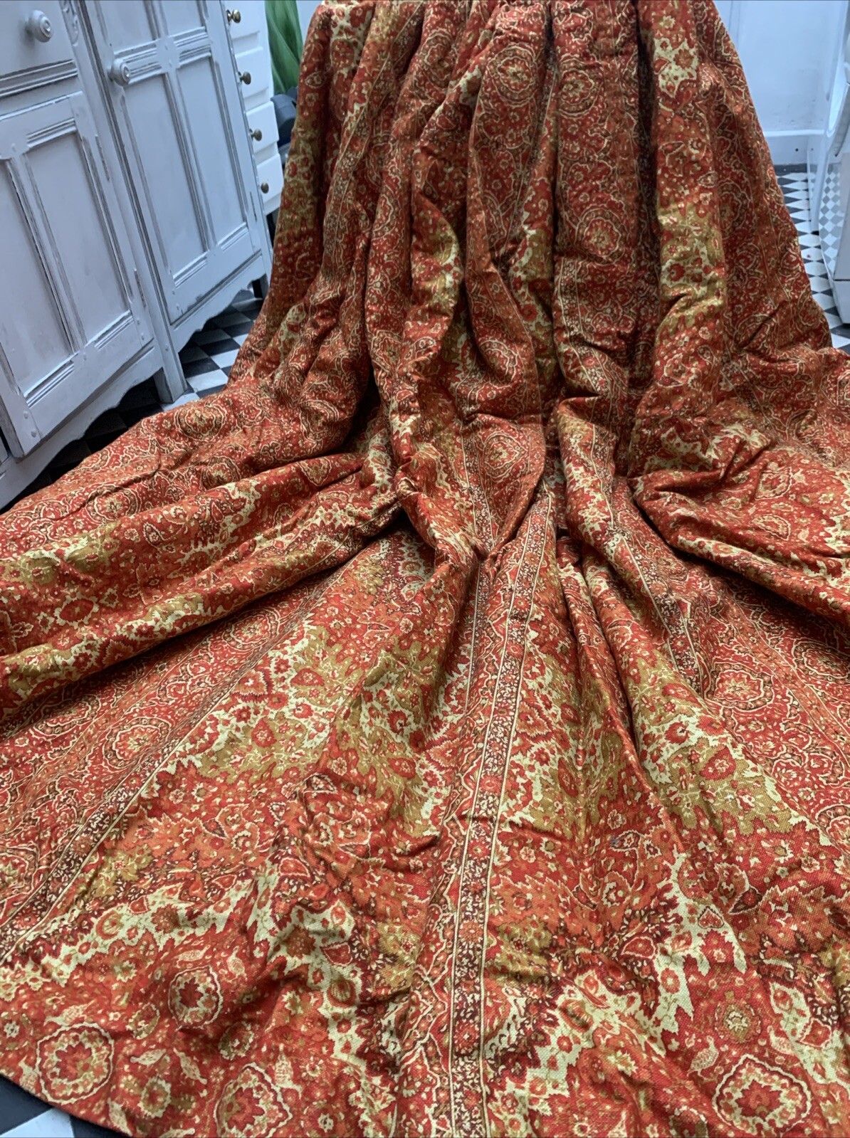 Foto 1 di 24