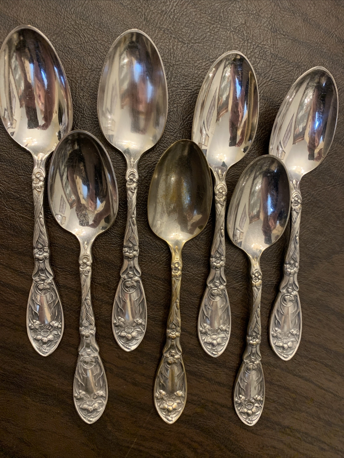 7 Vintage Oxford Silver Plate Co NARCISSUS Art Nouveau TEASPOONS 6