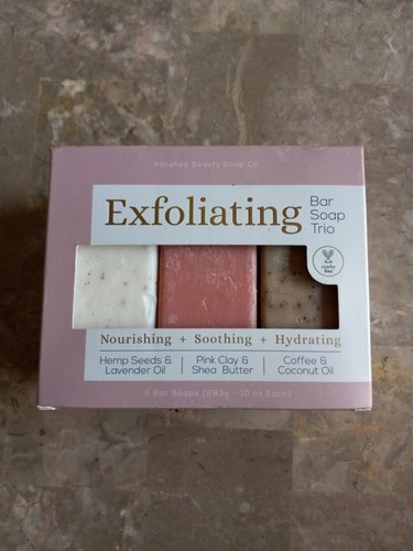 Soap Trio Exfoliating Bar Soap 10oz Each Nurishing Soothing And Hydrating - 第 1/1 張圖片