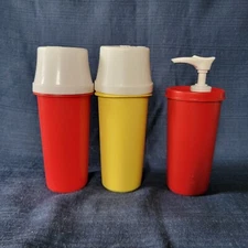 3 Tupperware Vintage Ketchup Mustard Pump Dispensers 1329 Lids Set Lot Condiment