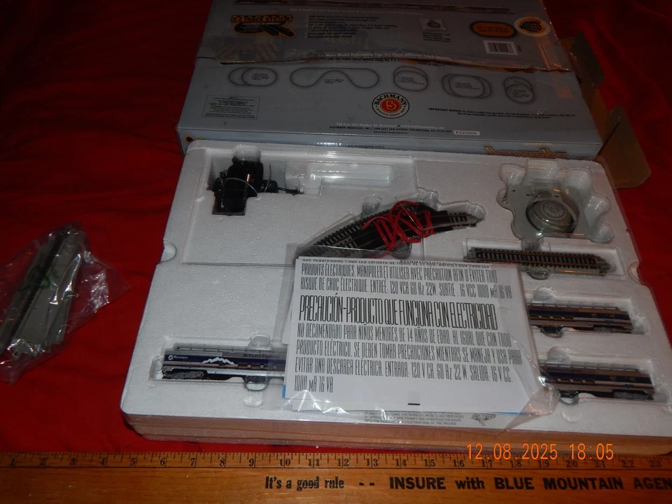 Bachmann McKinley Explorer RTR N Scale Train Set-NIOB, But has lost some track - Image 2 of 4