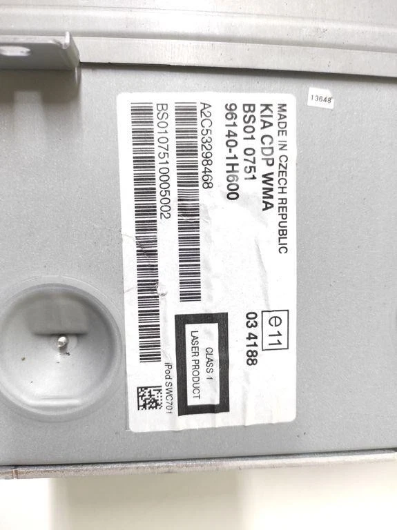 KIA CEE'D Hatchback ED Musik-Player mit GPS 961401H600 1.6 Benzin 2008 32950256 - Bild 2 von 4