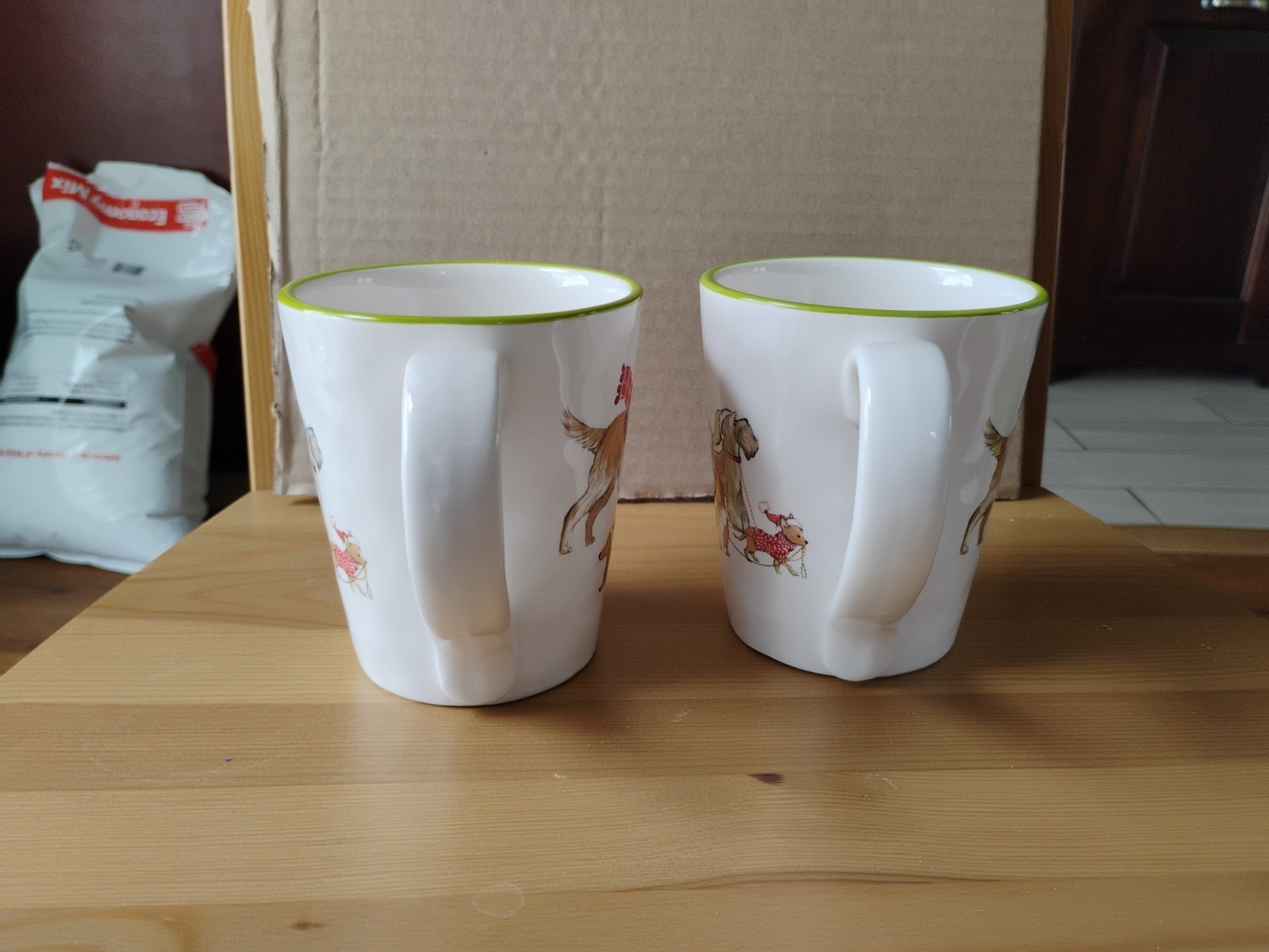 Pier 1 Imports PARK AVENUE PUPPIES 14oz Mug Christmas Winter Dogs Green Trim