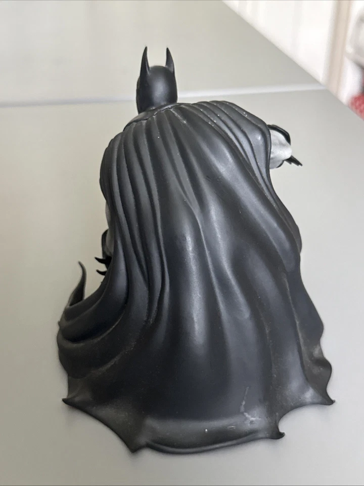 Batman Arkham City Rocksteady Edición Coleccionista Estatua DC Comics Kotobukiya Foto 2 de 3