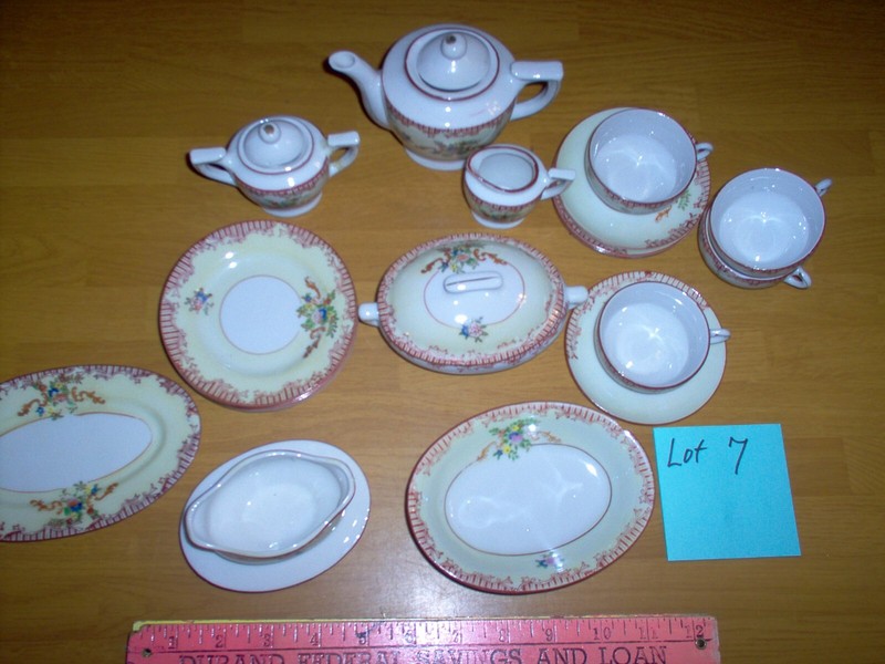 Vintage tea set, 22 pcs, includes serving dishes. 1930's