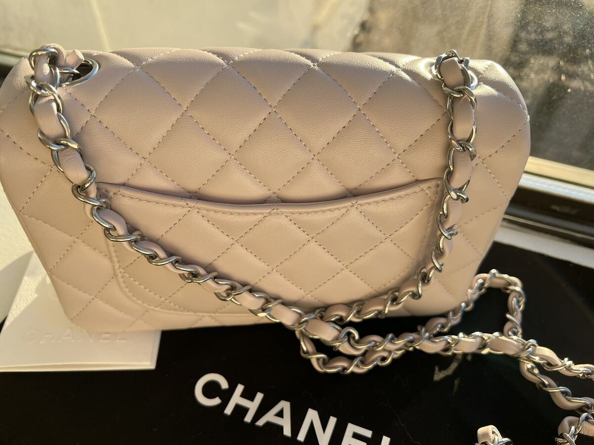 How to Find the Best Vintage Chanel Bags Online