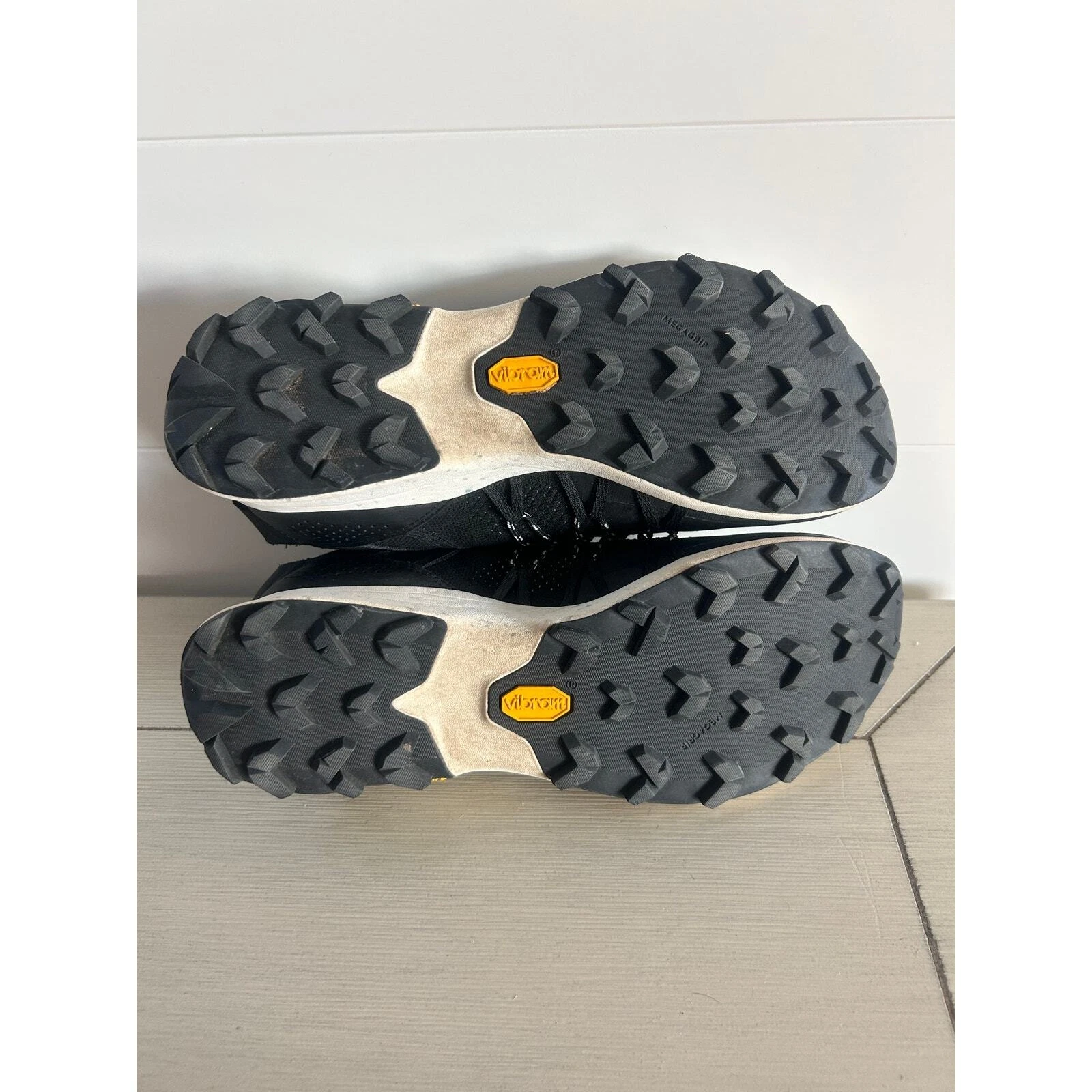 merrell long sewn slip on running mega grip shoes