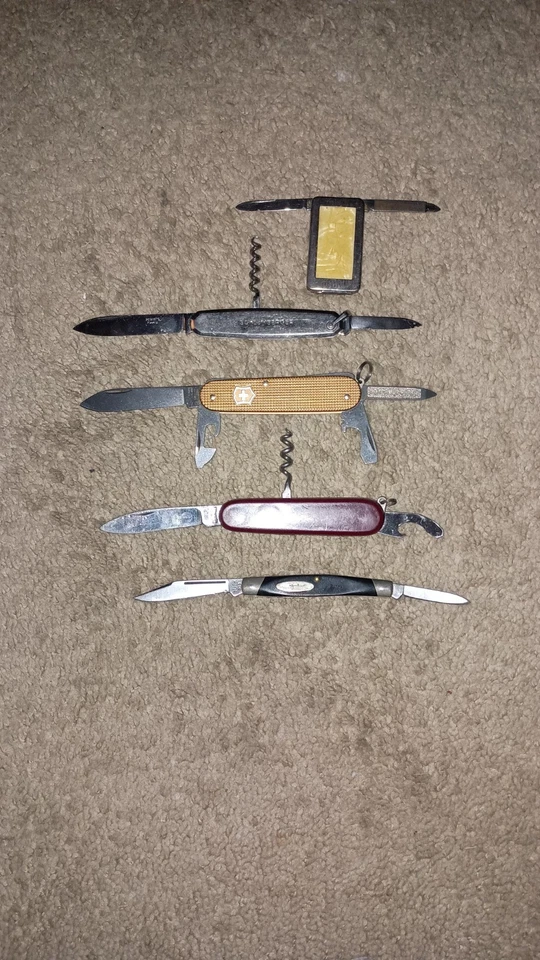 Lote de 5 navajas de bolsillo del ejército suizo muy valiosas y coleccionables y otras Foto 4 de 4