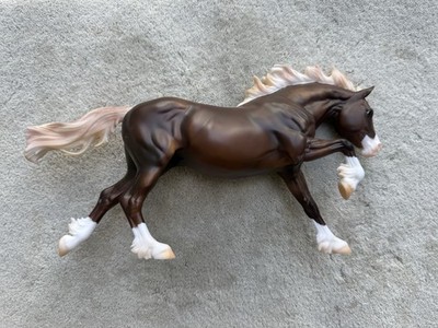 Breyer Horse #10289 Surfer s Riptide Chincoteague Pony Welsh Cob Flaxen Chestnut