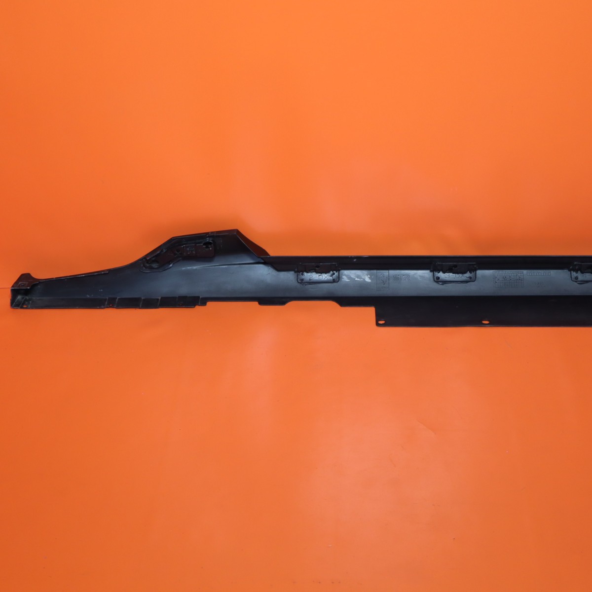Ferrari Purosangue 2023-2026 Right Rocker molding P/N 875642