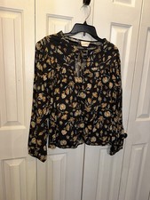 Universal Thread Black Floral Peasant Top Lar...