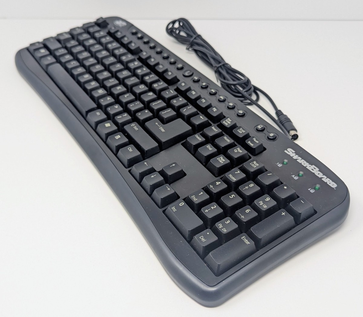 Mad Catz SharkBoard USB Keyboard for PlayStation 2 Xbox GameCube