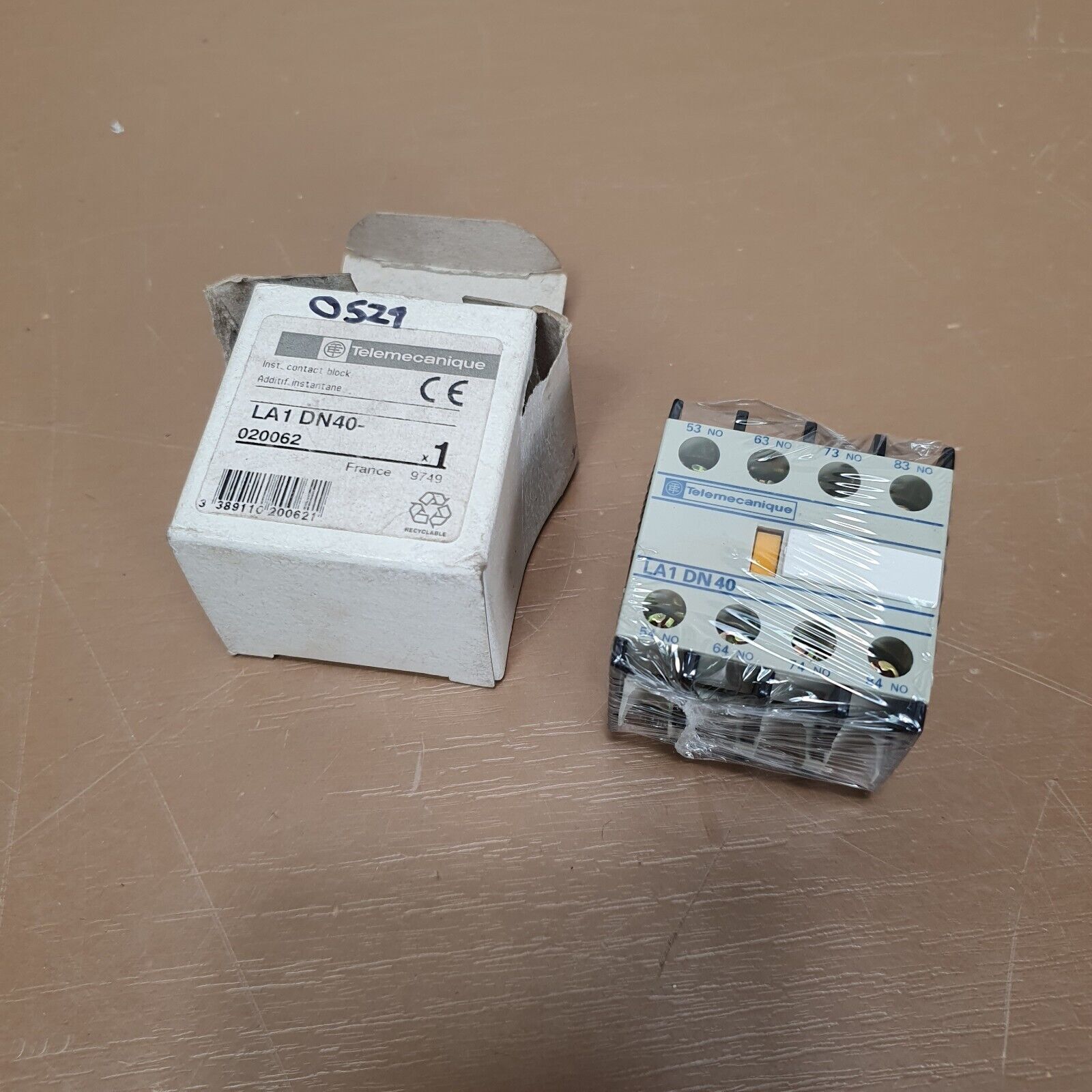 Schneider/Telemecanique LA1DN40 10a Bloque de Contacto de Montaje Frontal 4, Nuevo Stock Antiguo