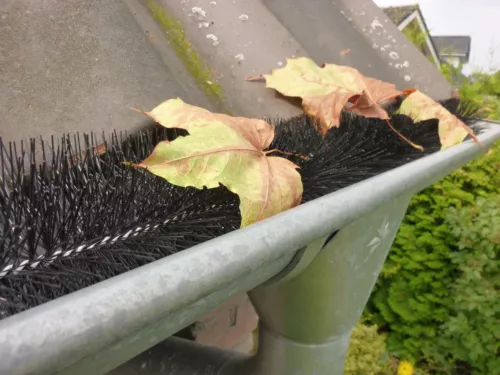 Rinnenigel Ø19cm 1,2m Dachrinnen Blätter Schutz Regenrinne Laubfang  Rinnen Fang