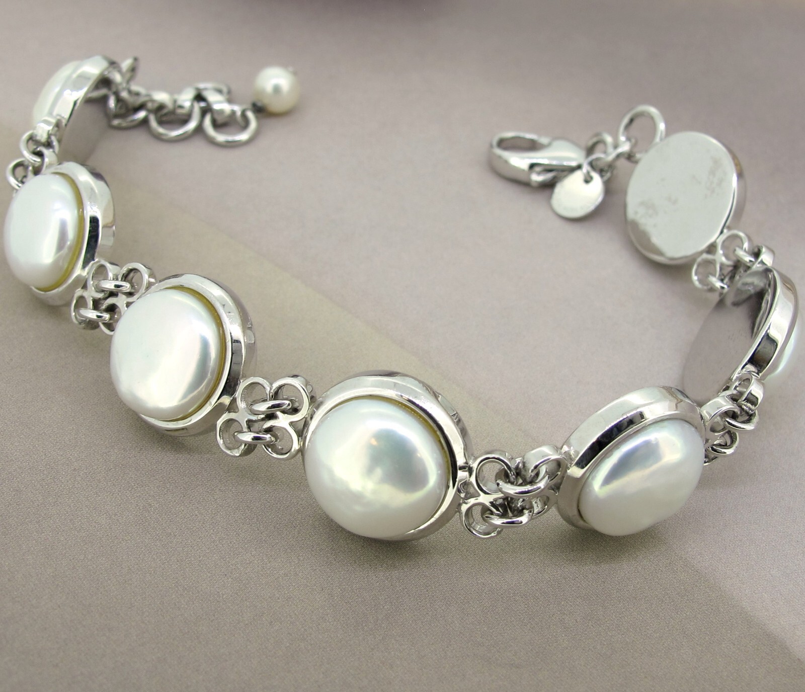 Tiffany & Co Iridesse Hong Kong Sterling Pearl Bracelet Adjustable 7'' to 9''