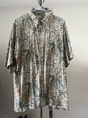 Pierre Cardin Vintage 100% Rayon Short Sleeve button down size large 