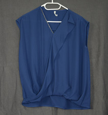 Bluse in Navy Blau Wickel-Optik Ketten-Applik...