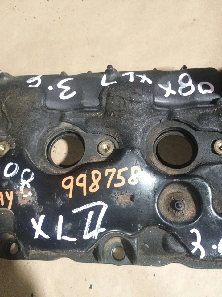 2007-2010 SUZUKI GRAND VITARA Valve Cover Black W/oil Cap Left 3.2L Oem - Image 3 of 4